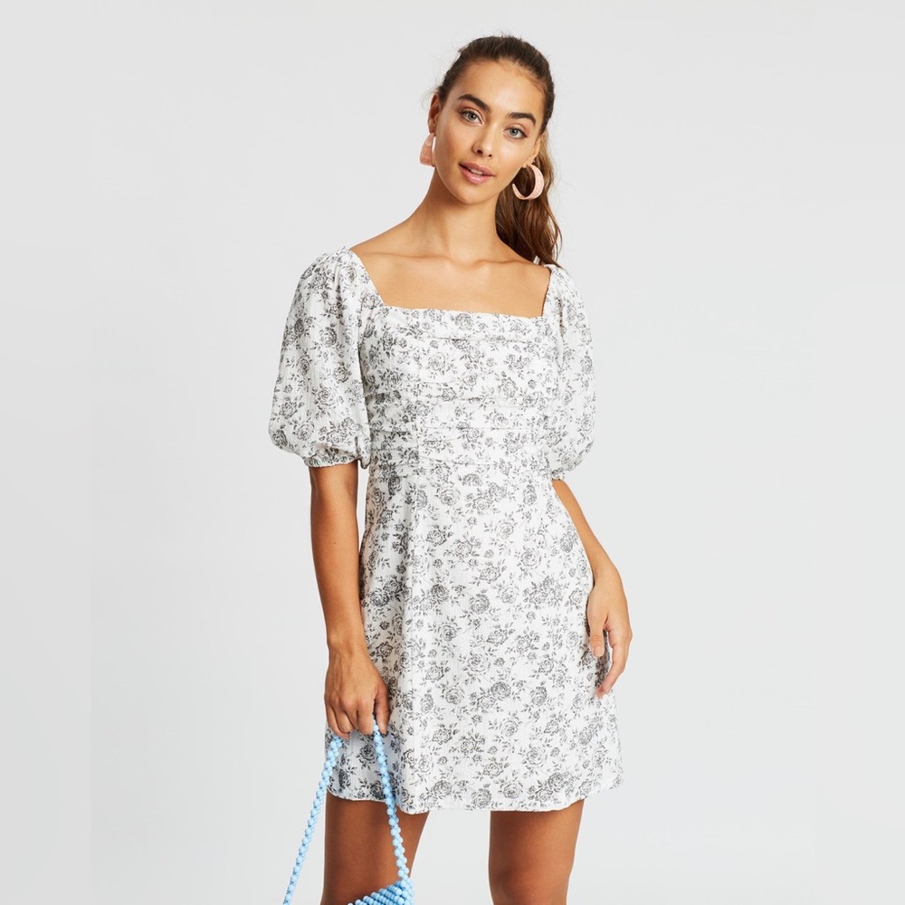 MINKPINK Rosehip puff sleeve dress size M